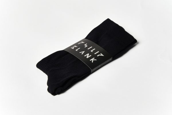 Svart tunn hög strumpa beskuren